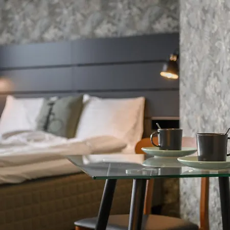 Hangon Asema 6 - Yksioe Terassilla, Ei Portaita Hanko