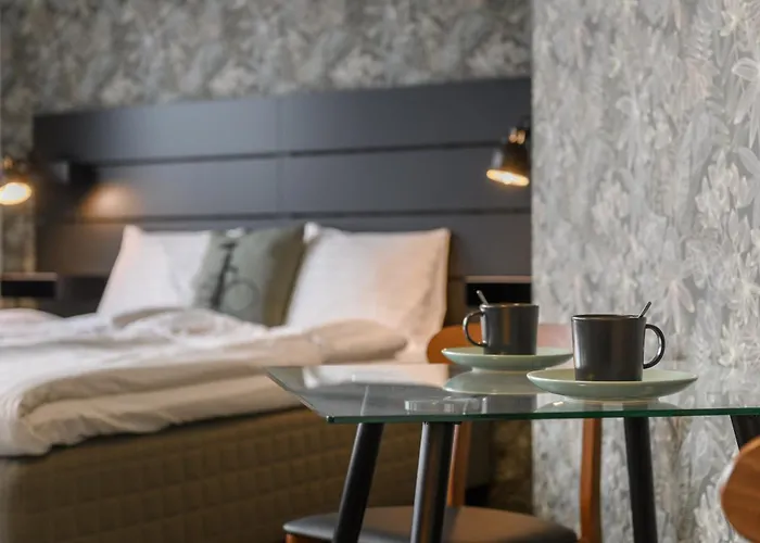 Hangon Asema 6 - Yksioe Terassilla, Ei Portaita Ханко